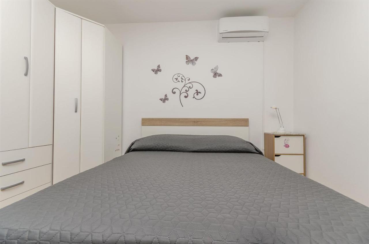 Apartments Anita Summer 沃迪切 外观 照片